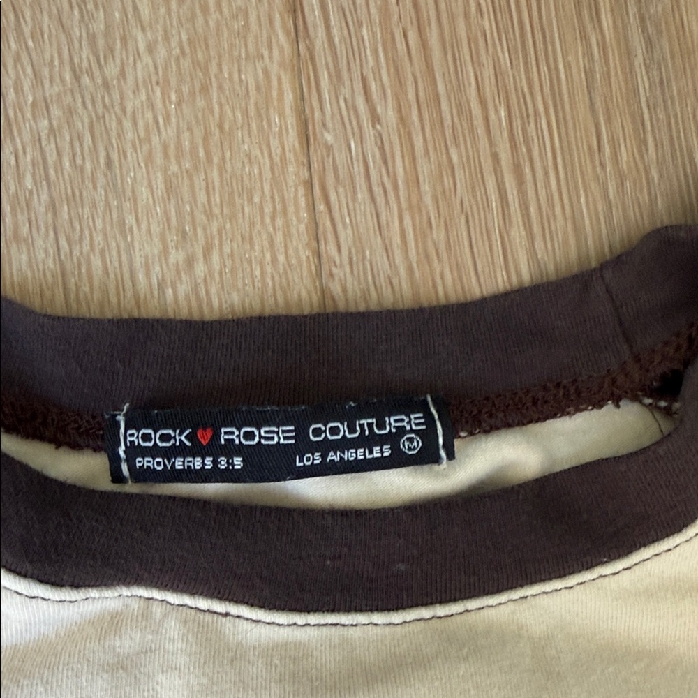 Vintage-Style cropped Off-White & Brown Raglan Graphic Tee - Picture 2 of 4